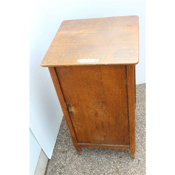 ** Antique Gramophone Stand - 17" x 17" x 31"Tall