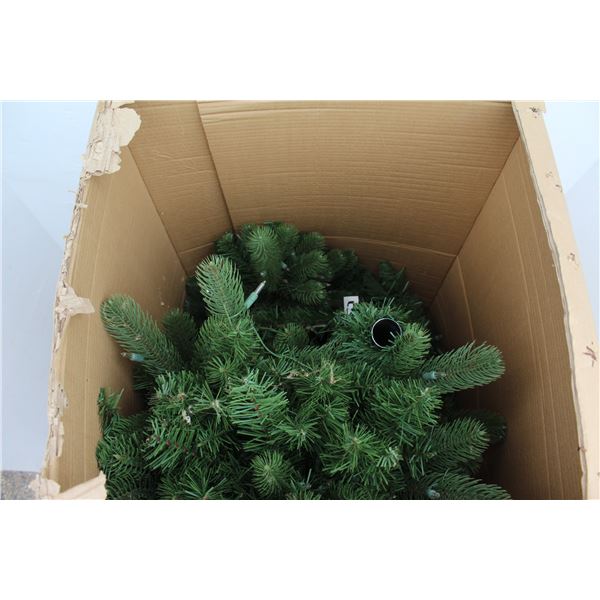 ** Christmas Tree in Box - as is