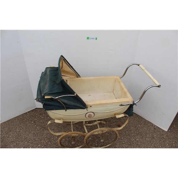 ** Silver Cross Vintage Carriage