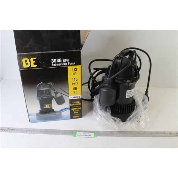 Submersible Pump (looks unused - working)