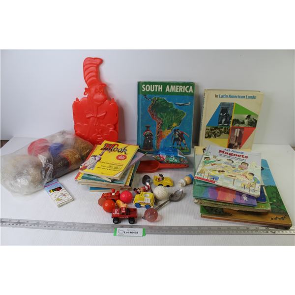 Children's Books - Small Toys - Dr. Suess Book Holder - (2) Books on America - Yarns