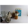 Image 3 : Black & Decker Electric Tea Kettle, (2) Thermoses, Tobacco Jar and Assorted Items