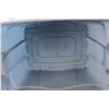 Image 3 : *Rubbermaid 22 Gallon Storage Container w/Lid