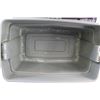 Image 3 : *Rubbermaid 22 Gallon Storage Container w/Lid