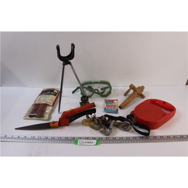 Lot: Riveter Kit, Hedge Trimmers, Safety Goggles, Dog Leash, Misc.