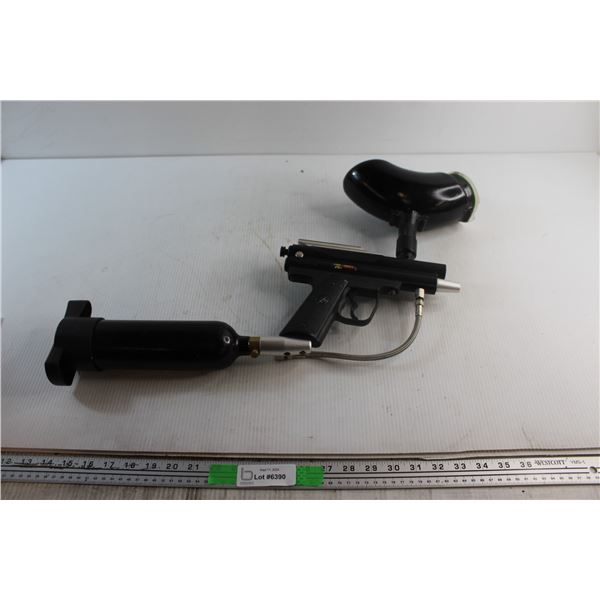 Piranha R6 Paint Ball Gun and Accessories