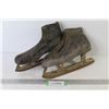 Image 1 : Pair of Vintage Skates (size 9 1/2)