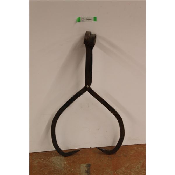 Metal Ice Tongs Rusted