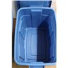 Image 3 : * (2) Blue Totes One Without a Lid
