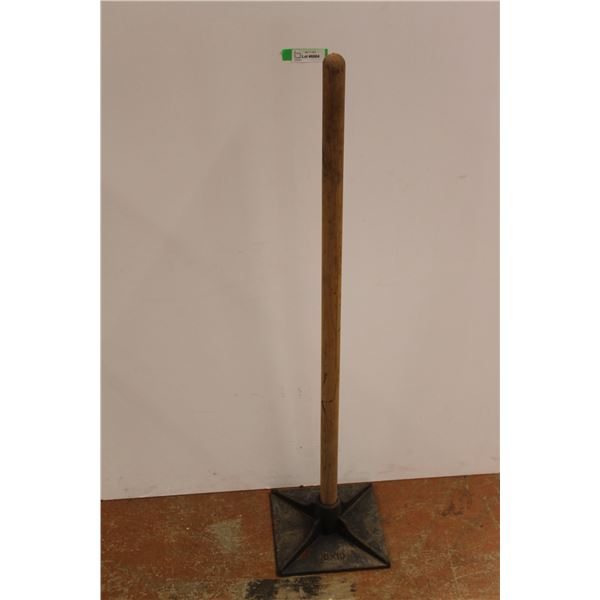 *10 x 10 Ludell Yard Tamper