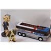 Image 3 : (3) Bobble Heads, Greyhound Bus Toy, Cow Bobble
