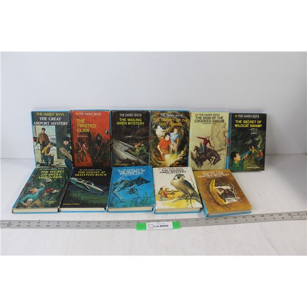 (11) The Hardy Boys Books - The Secret of Wildcat Swamp, The Yellow Feather Mystery, The Hooded Hawk