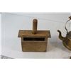 Image 6 : Flashlight, Copper Kettle, Butter Mold