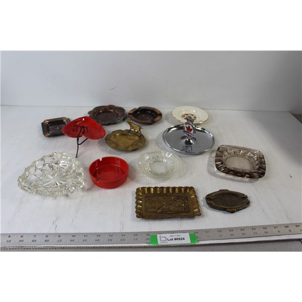 (13) Various Ashtrays