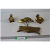 Image 1 : (2) Brass Ducks, Brass Decoration, Brass Cribbage Board
