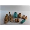 Image 5 : (2) Cobblers and Assorted Wooden Decorative Boots