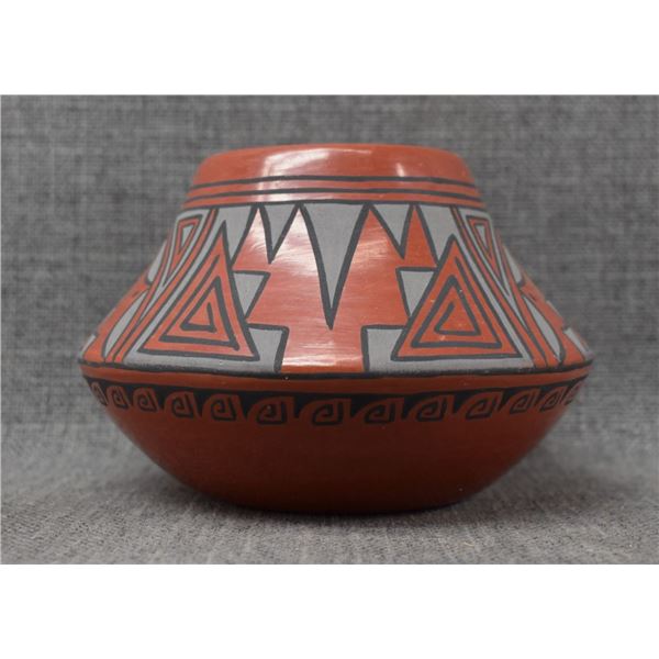 SANTA CLARA POTTERY BOWL (MINNIE VIGIL)