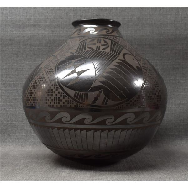 MATA ORTIZ POTTERY OLLA (JESUS PENA)