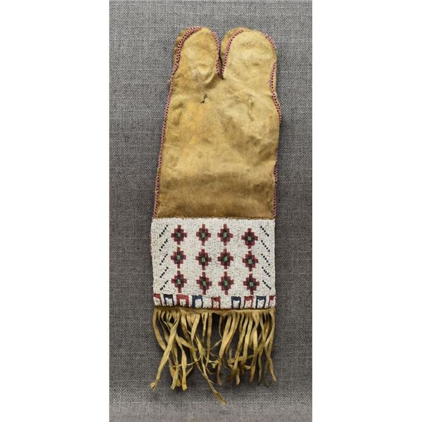 PLAINS BEADED PIPE BAG