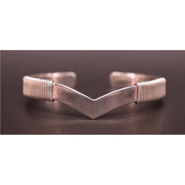 NAVAJO SILVER BRACELET (SA)