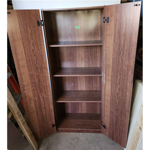 Waredrobe with Doors