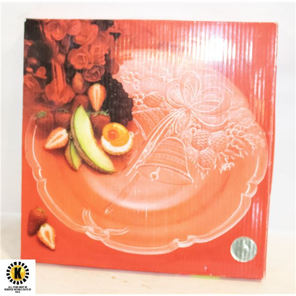 MIKASA CRYSTAL DISH WITH BOX