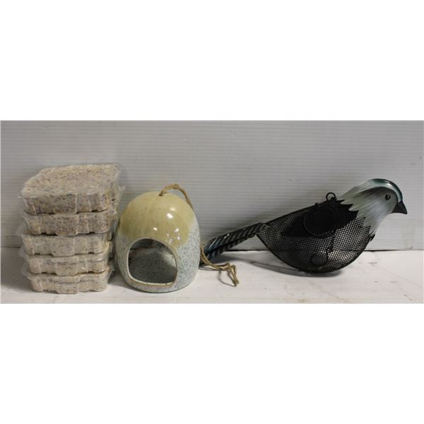 NEW QTY 5 BIRD SUET C/W QTY 2 BIRD FEEDERS