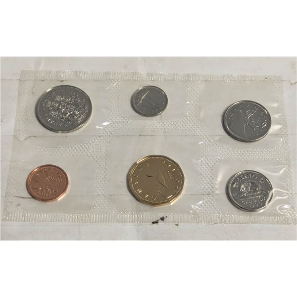 1990 PROOF LIKE MINT COIN SET