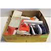 Image 1 : LOT OF PAINTING SUPPLIES