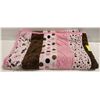 Image 1 : SUPER COMFY GIRLS ROOM BLANKET PINK/BROWN
