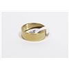 Image 1 : NEW SIZE 9 GOLD TONE AND STRIPE DESIGN STAINLESS