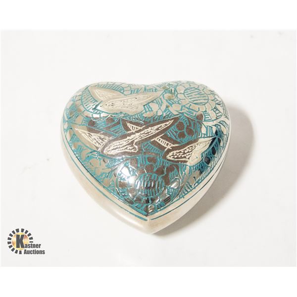 INDIGENOUS THEME HEART KEEPSAKE