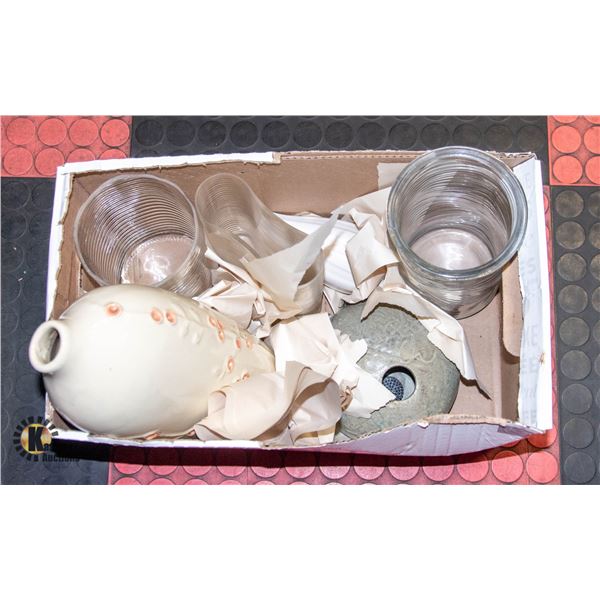 GLASS & CERAMIC VASES