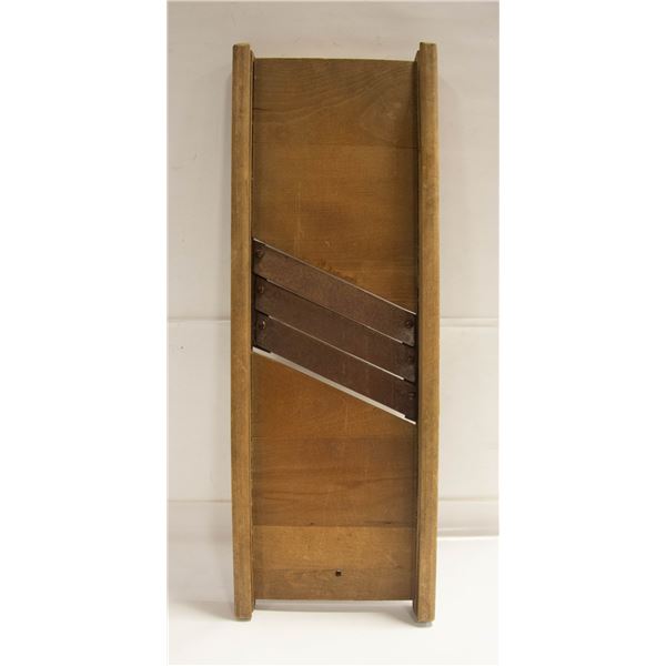 VINTAGE CABBAGE SLICER