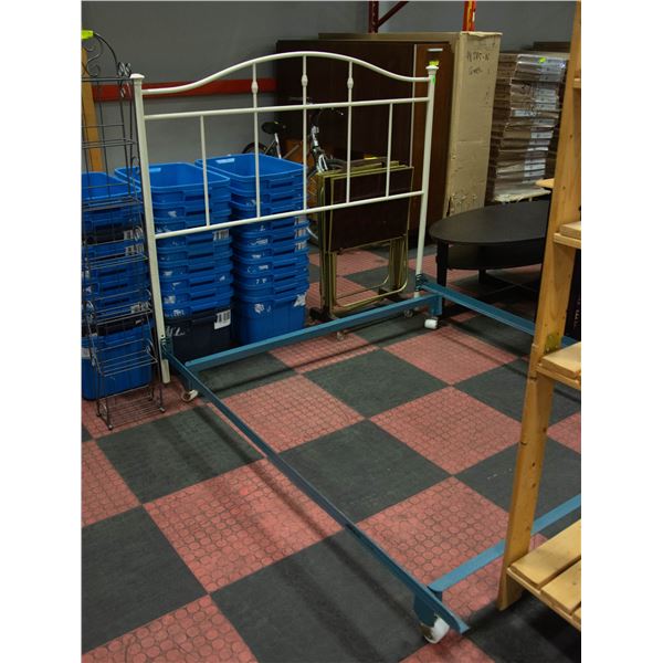 QUEEN SIZE METAL BEDFRAME