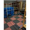 QUEEN SIZE METAL BEDFRAME