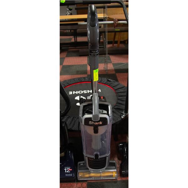 SHARK NAVIGATOR VACUUM