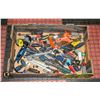 Image 1 : FLAT OF SCREW DRIVERS & KEYS