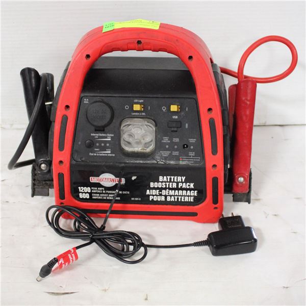 MOTOMASTER BATTERY CHARGER