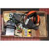 Image 1 : FLAT OF MISC TOOLS AND EQUIPMENT