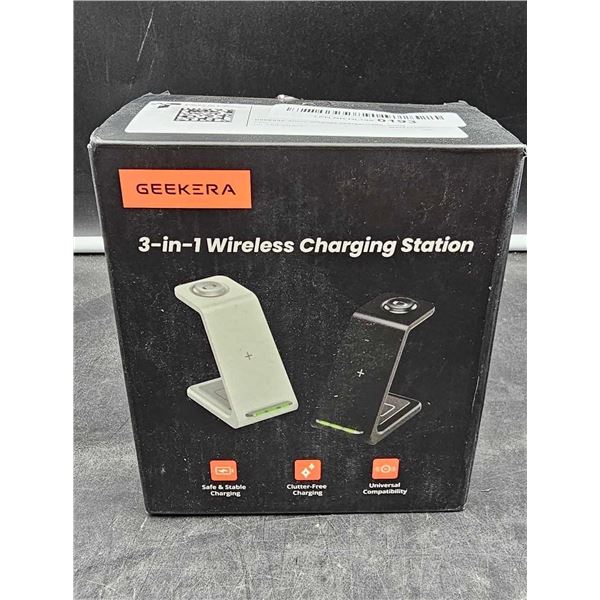Geekera 3-in-1 Wireless Charging Station