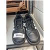 Image 1 : Adidas Mens Black Shoes Size 4