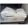 Image 1 : Lot of 8 Hand Towels White
