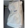 Image 2 : Lot of 8 Hand Towels White