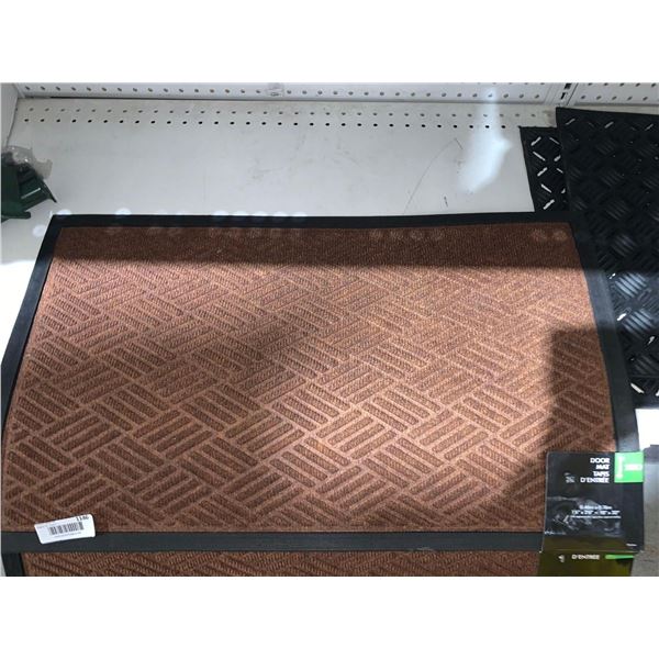 Korhani Studio 1'6" x 2'6" Door Mat