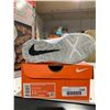 Image 3 : Nike Team Hustle D 10 Size 12c Black/Gold -White Runners