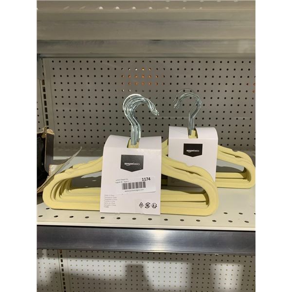 AmazonBasics Childrens Hangers 30pcs