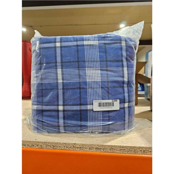 Blue Plaid King Size Flannel Bedsheet Set