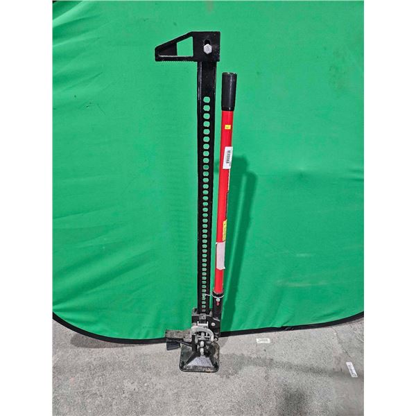 Motomaster 3 Ton Farm Jack with 6" - 42 1/8" Lift Range