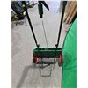 Image 2 : Scotts Walk Behind Grass Seed Spreader